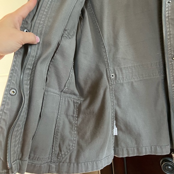 LOFT Jacket - Picture 3 of 9